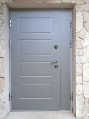 Серая уличная дверь МДФ Серая уличная дверь МДФ